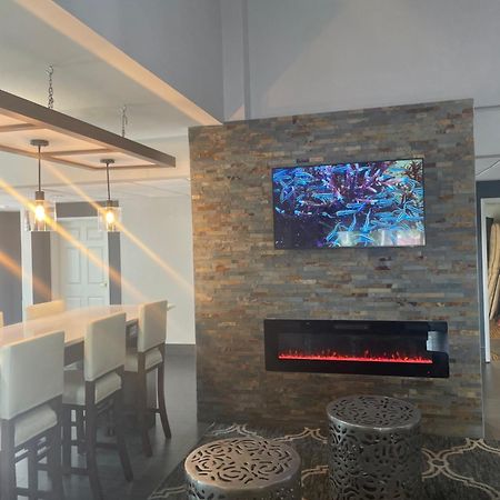 La Quinta By Wyndham Pasadena Hotell Eksteriør bilde