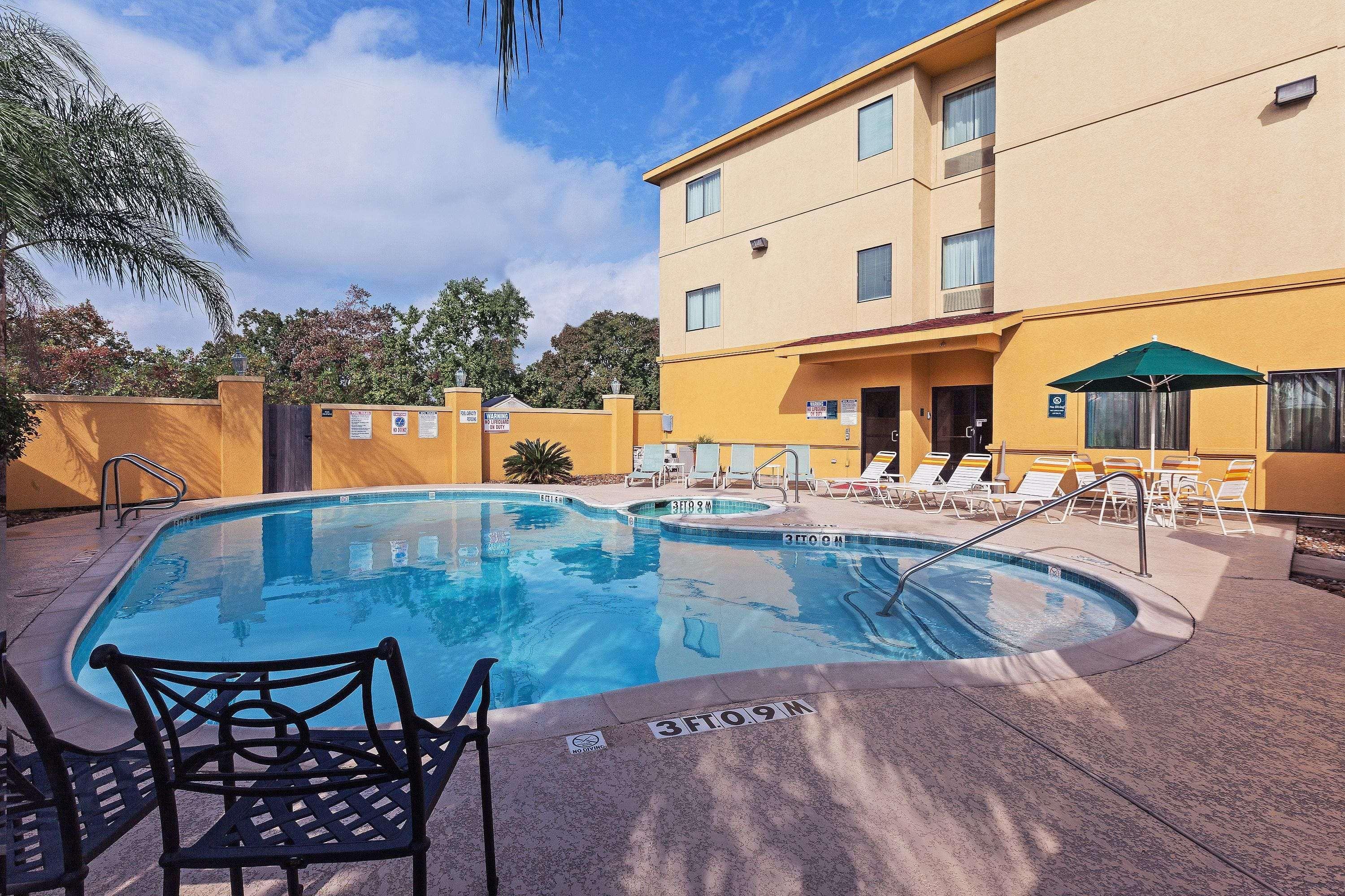 La Quinta By Wyndham Pasadena Hotell Eksteriør bilde