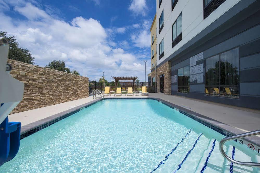 La Quinta By Wyndham Pasadena Hotell Eksteriør bilde